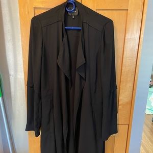 Aritzia Babaton Flowy Trench Coat